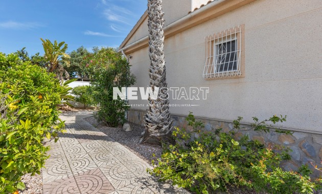 Resale - Detached - La Marina - Urb. La Marina