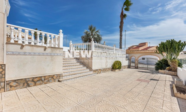 Resale - Detached - La Marina - Urb. La Marina