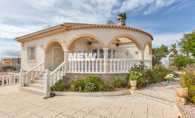 Resale - Detached - La Marina - Urb. La Marina