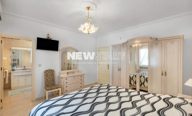 Resale - Detached - La Marina - Urb. La Marina