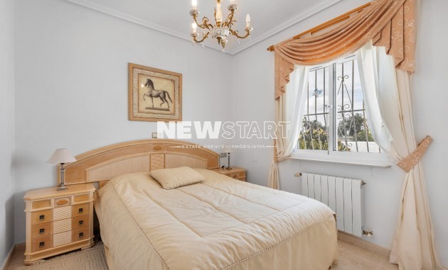 Resale - Detached - La Marina - Urb. La Marina