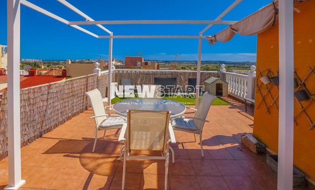 Resale - Townhouse - La Marina - Urb. La Marina