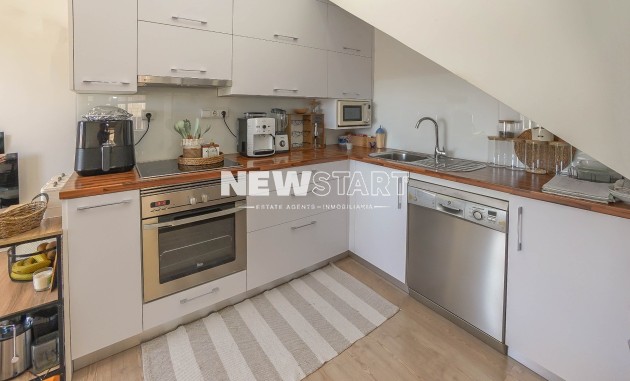 Resale - Townhouse - La Marina - Urb. La Marina