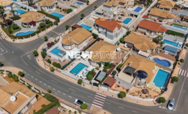 Resale - Detached - La Marina - Urb. La Marina