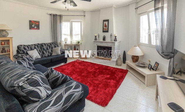 Resale - Detached - La Marina - Urb. La Marina
