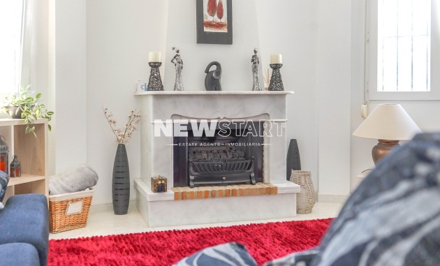 Resale - Detached - La Marina - Urb. La Marina