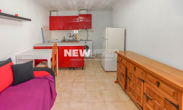 Resale - Townhouse - La Marina - Urb. La Marina