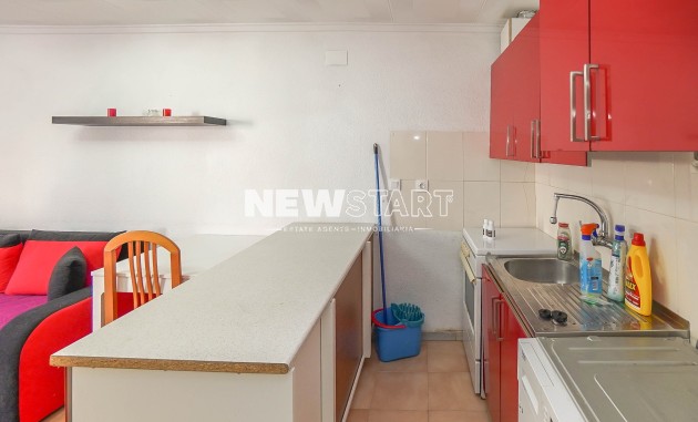 Resale - Townhouse - La Marina - Urb. La Marina