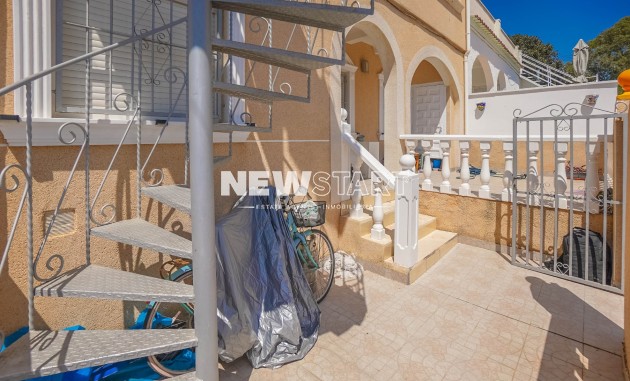 Resale - Townhouse - La Marina - Urb. La Marina