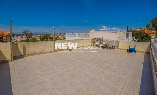 Resale - Townhouse - La Marina - Urb. La Marina