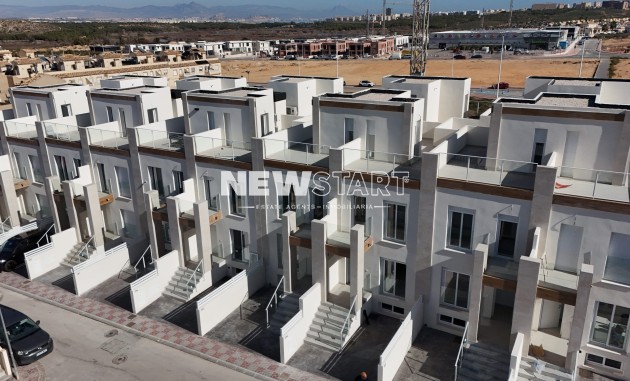 Obra nueva - Adosado - Gran Alacant