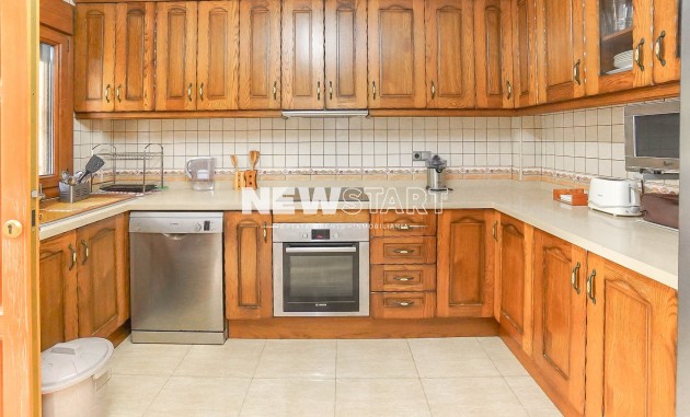Resale - Detached - La Marina - Urb. La Marina