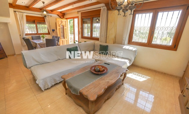 Resale - Detached - La Marina - Urb. La Marina