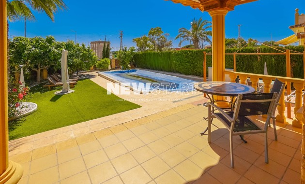 Resale - Detached - La Marina - Urb. La Marina