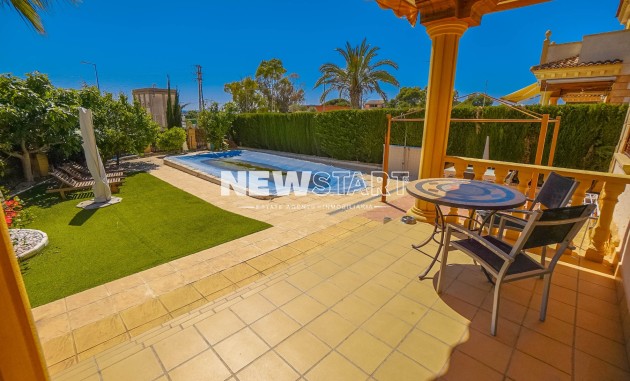 Resale - Detached - La Marina - Urb. La Marina