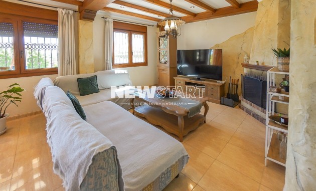 Resale - Detached - La Marina - Urb. La Marina