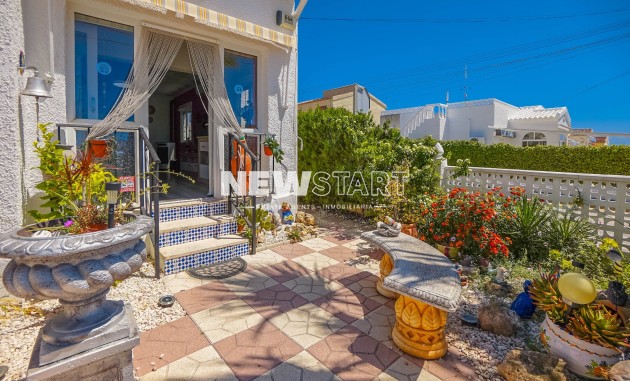 Resale - Detached - La Marina - Urb. La Marina