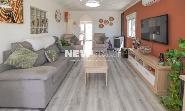 Resale - Detached - La Marina - Urb. La Marina
