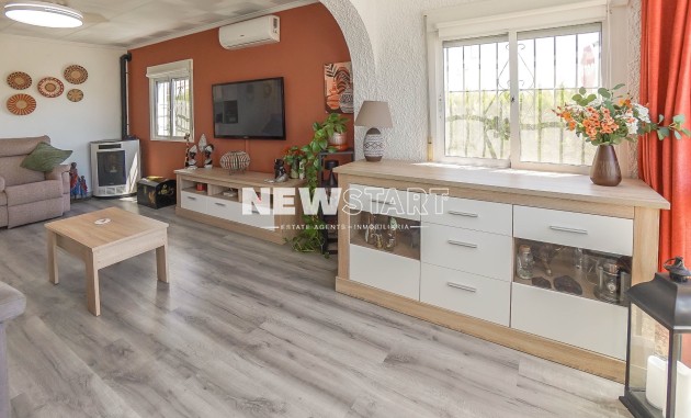 Resale - Detached - La Marina - Urb. La Marina