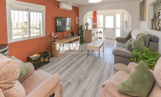 Resale - Detached - La Marina - Urb. La Marina