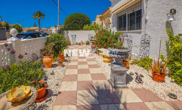 Resale - Detached - La Marina - Urb. La Marina