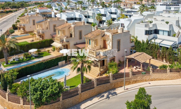 Resale - Detached - La Marina - Urb. La Marina