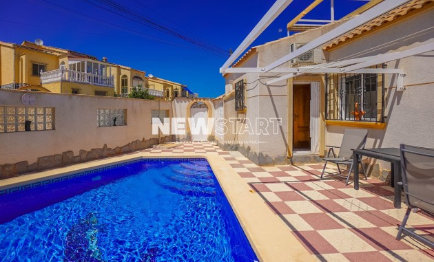 Resale - Quad - La Marina - Urb. La Marina
