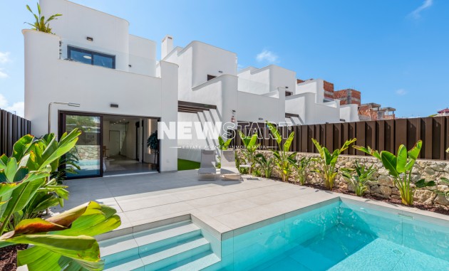 Obra nueva - Villa - Pilar de la Horadada