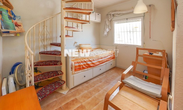 Herverkoop - Rijtjeswoning - La Marina - Urb. La Marina