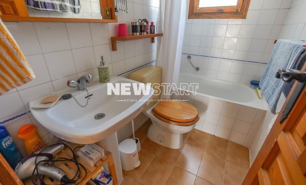 Herverkoop - Rijtjeswoning - La Marina - Urb. La Marina