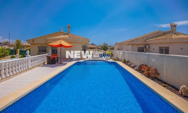 Resale - Detached - La Marina - Urb. La Marina