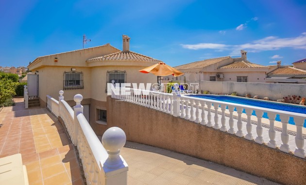 Resale - Detached - La Marina - Urb. La Marina