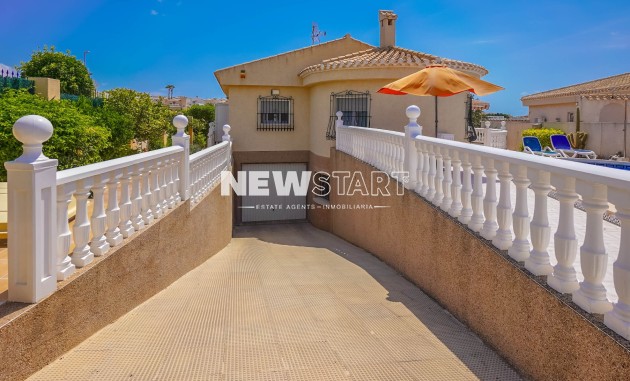 Resale - Detached - La Marina - Urb. La Marina