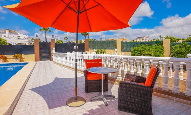 Resale - Detached - La Marina - Urb. La Marina