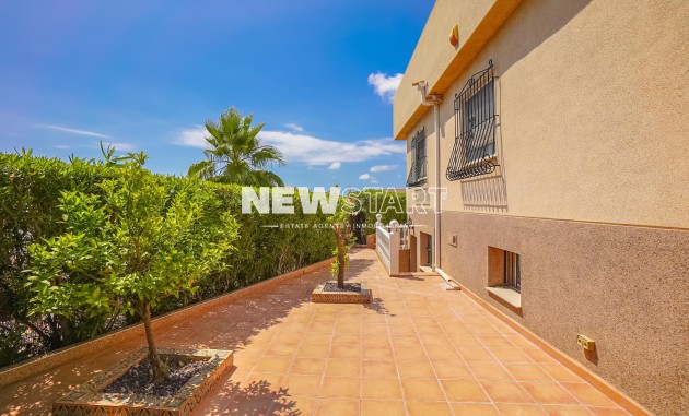 Resale - Detached - La Marina - Urb. La Marina