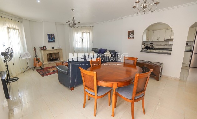 Resale - Detached - La Marina - Urb. La Marina