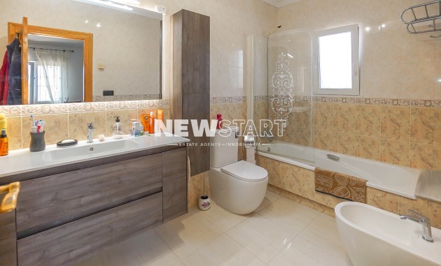 Resale - Detached - La Marina - Urb. La Marina