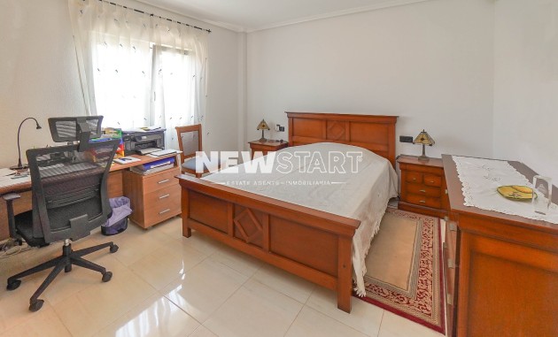 Resale - Detached - La Marina - Urb. La Marina