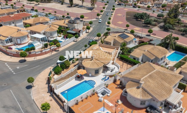 Resale - Detached - La Marina - Urb. La Marina