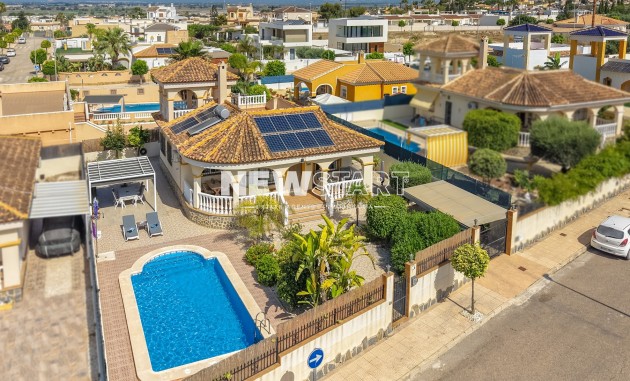 Resale - Detached - La Marina - Urb. La Marina