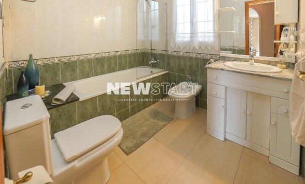 Resale - Detached - La Marina - Urb. La Marina