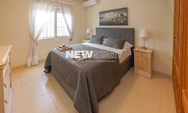 Resale - Detached - La Marina - Urb. La Marina