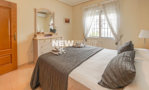 Resale - Detached - La Marina - Urb. La Marina