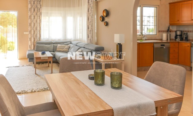 Resale - Detached - La Marina - Urb. La Marina