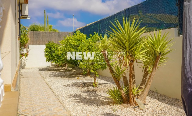 Resale - Detached - La Marina - Urb. La Marina