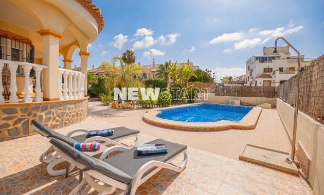 Resale - Detached - La Marina - Urb. La Marina