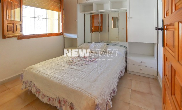 Resale - Terraced - La Marina - Urb. La Marina