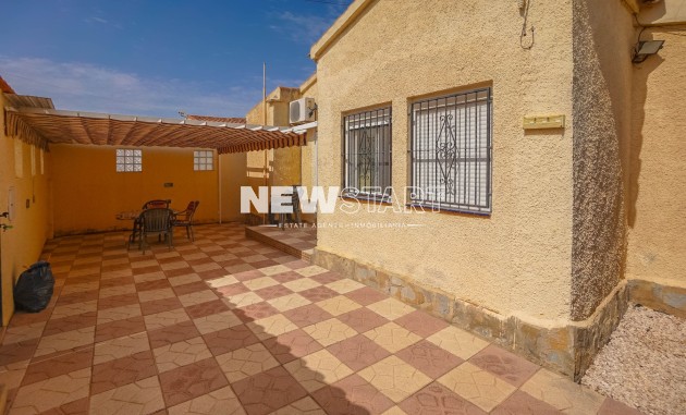 Resale - Detached - La Marina - Urb. La Marina
