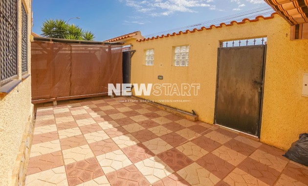 Resale - Detached - La Marina - Urb. La Marina