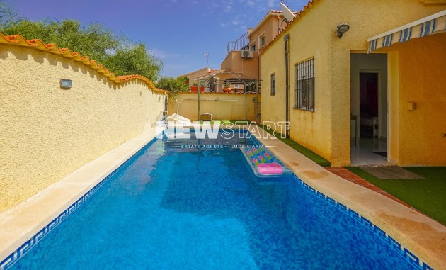 Resale - Detached - La Marina - Urb. La Marina